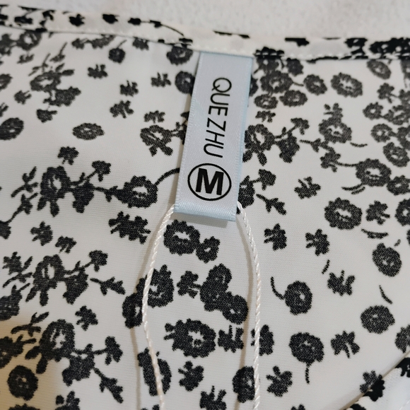 Chic Black and White Women's Blouse - Picture 2 of 8